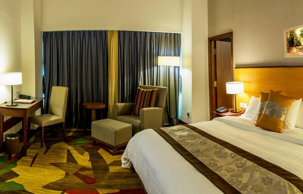 Summit Parkview Yangon Hotel Exterior foto