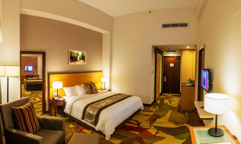 Summit Parkview Yangon Hotel Exterior foto