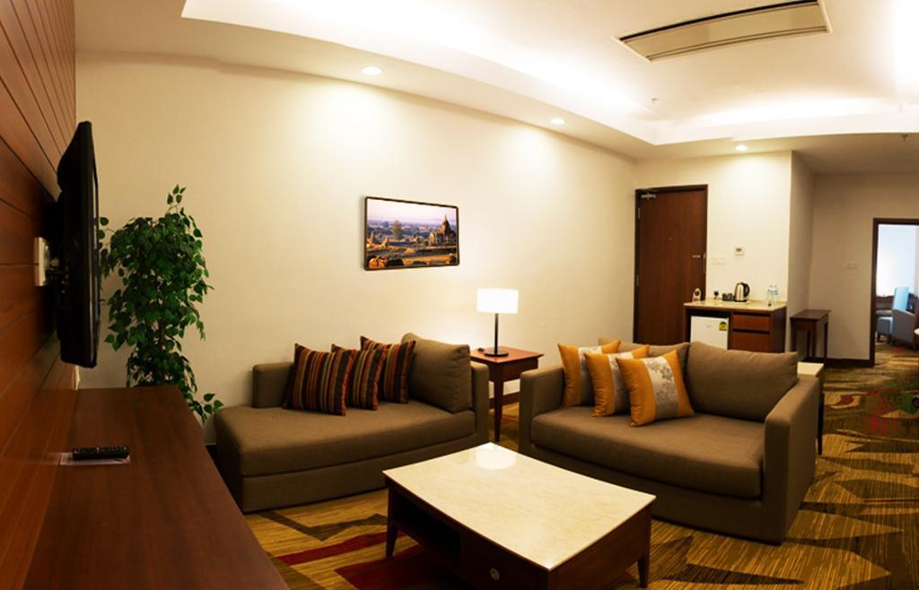 Summit Parkview Yangon Hotel Exterior foto