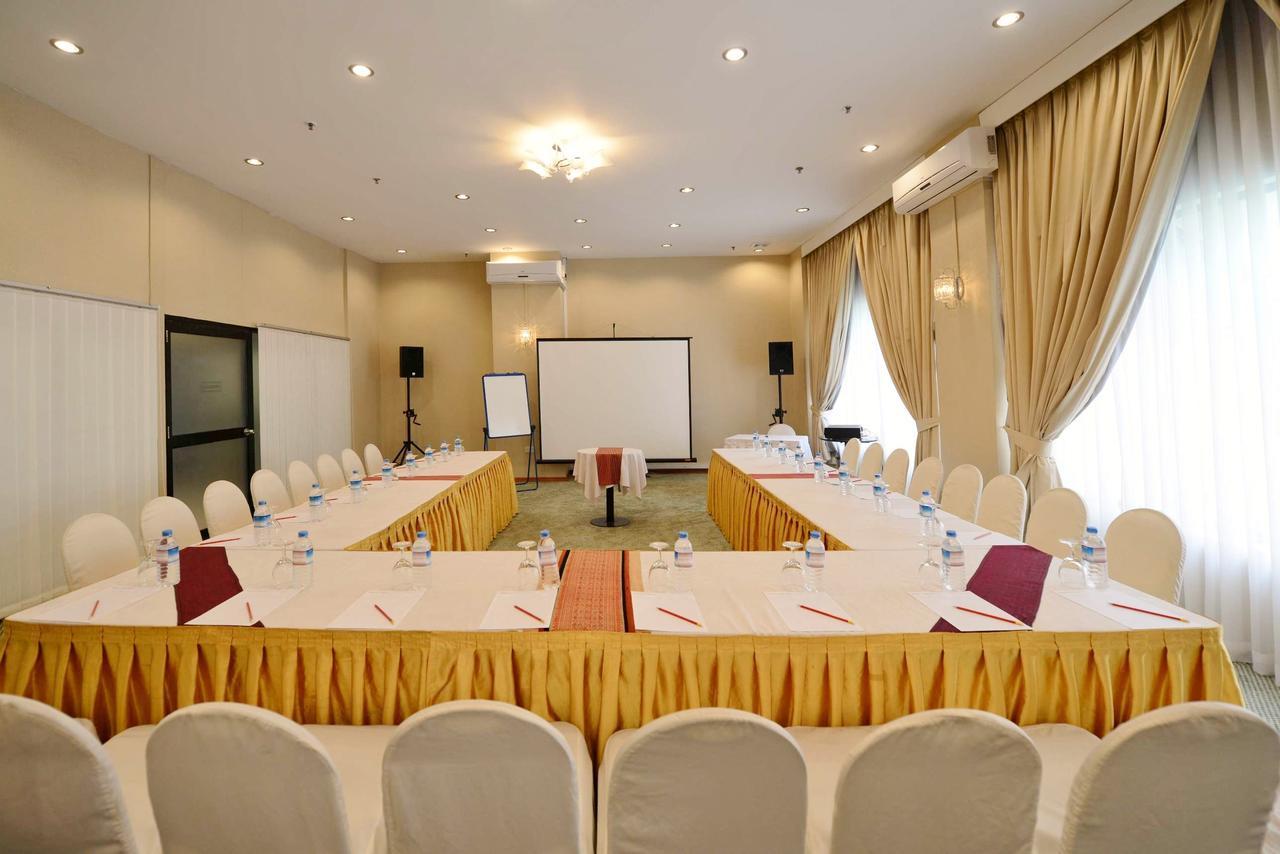 Summit Parkview Yangon Hotel Exterior foto