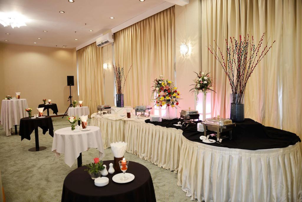 Summit Parkview Yangon Hotel Exterior foto
